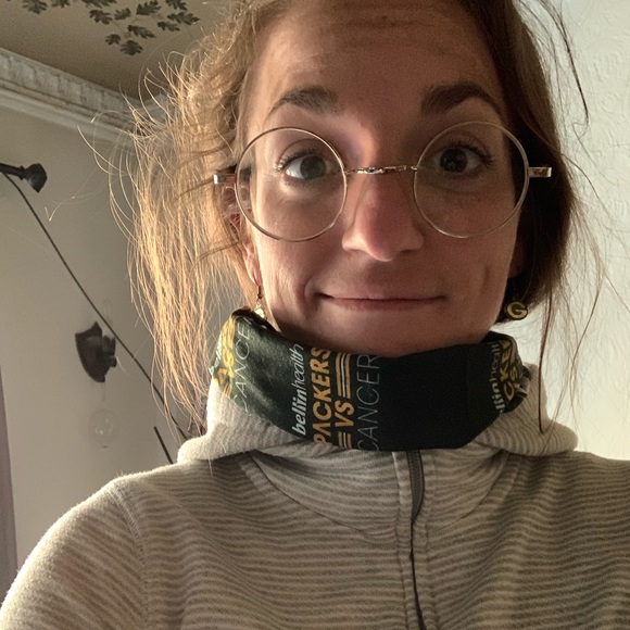 Meet your Posher, Lisa - Picture 2 of 4